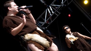 Netradičný koncert! Monkey Business spievali v nevestinci