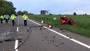 Vodič prešiel do prostimeru, po zrážke s kamiónom zomrel