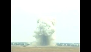 VIDEO: Takto vyzeral výbuch americkej superbomby v Afganistane