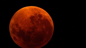 GALÉRIA: Krvavý Mesiac zachytený vašimi očami