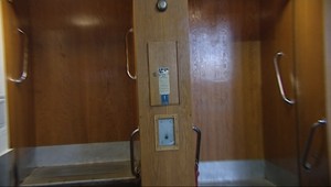 Po schodoch alebo výťahom? V akom stave sú naše výťahy?