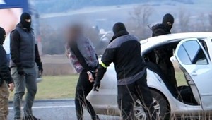 Kukláči zasahovali v Ružomberku. V putách skončila jedna žena a jeden muž