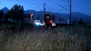 Tragická nehoda na železničnej trati. Muž skočil pod vlak pre nešťastnú lásku