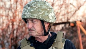 Sean Penn sa pohrával s myšlienkou, že sa chopí zbrane proti Rusom