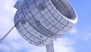 UFO na oblohe. Balóny namiesto turbín?