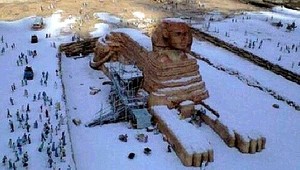 Pyramídy pod snehom... V Egypte nasnežilo po vyše 100 rokoch