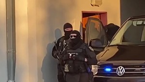 Väzba pre expolicajtov: Gašpar odmieta obvinenia, Hraško je hospitalizovaný a Slobodník chce spolupracovať