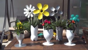 Zužitkujte plastové láhve: Proměňte je na kreativní dekorace!