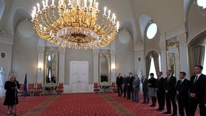 PREHĽAD: Toto spôsobilo rozpad pravice