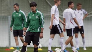 ME 2012: Nemci chcú prelomiť talianske prekliatie