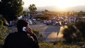 V tábore Idomeni predávajú drogy a funguje aj nevestinec, píšu grécke médiá