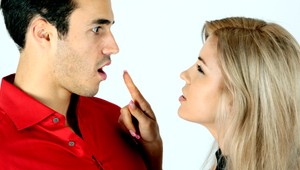 Hádkami si kopete vlastný hrob!