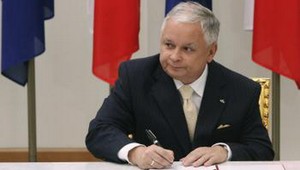 Za Kaczynskym smútia všetci svetoví lídri