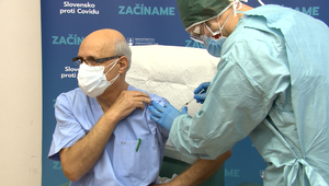 Začala sa registrácia na očkovanie proti ochoreniu COVID-19, systém otvorili pre zdravotníkov