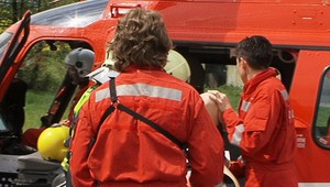 Muž po uštipnutí včelou upadol do bezvedomia