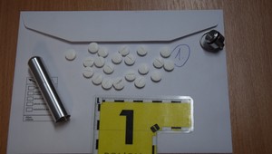 Obvinili člena Zboru väzenskej a justičnej stráže: Organizoval zásobovanie väzňov drogami