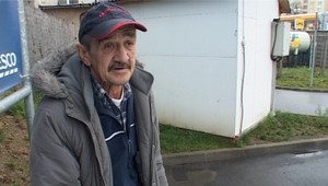 Opitý člen volebnej komisie zrazil starenku