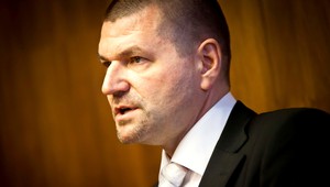 Exminister Igor Štefanov obvinený, pre kauzu nástenkového tendra