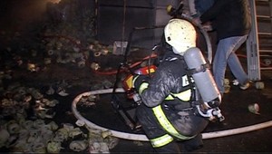 Požiar v Tornali zničil tisícky kotúčov toaletného papiera