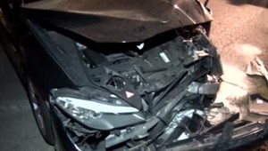 Opitého vodiča zavreli do cely po tom, ako narazil s autom do mosta