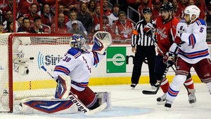 NHL: Washington vedie 2:0, Bostonu nestačila Chárova asistencia