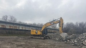 Vlaky medzi Šaľou a Trnovcom opäť jazdia. Dopravu obnovili po zásahu pyrotechnikov