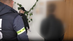 Súd na východnom Slovensku obvinil neplnoletého chlapca. Zneužíval štvorročné dievčatko