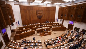 Poslanci prelomili veto. Dali opäť zelenú zákonu o osobitých odvodoch