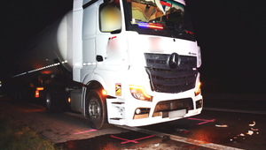 Kamión zrazil podguráženého chodca. Muž už dlhšie hovoril o samovražde