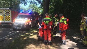 Útočník napadol ľudí v autobuse. Nožom zranil deväť cestujúcich