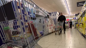 Viac ako 600-tisíc ľudí na Slovensku žije na hranici chudoby. Niektoré potraviny si nemôžu dovoliť