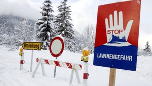 Lavína v Rakúsku zasypala českých skialpinistov, hlásia obete