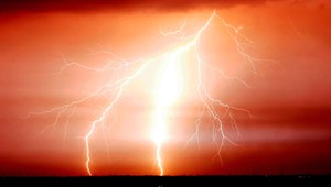 Blesk v Západných Tatrách, zranili sa traja Slováci