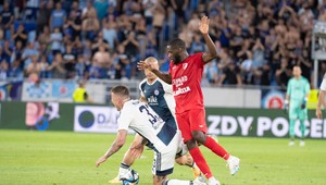 Futbal vie byť drsný aj zubatý. Slovanista sa doslova zahryzol do súpera. Aký mu hrozí trest?