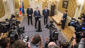 Koalícia chystá sociálny balíček. Most-Híd chce menšie odvody, SNS nižšiu daň