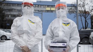 Medici si dištančné vzdelávanie nemôžu dovoliť. Ich prax sú nemocnice, ministerstvo zvažuje výnimku