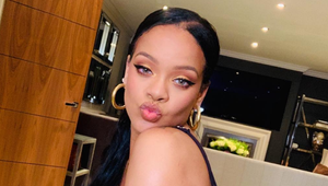 Najodvážnejšie šaty Rihanny s bruškom: Z jej outfitu je hotová aj tehotná Plačková