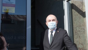 Syn šéfa štátnych hmotných rezerv si mal kúpiť v Bratislave dva byty za státisíce eur. Kičura vypovedal na NAKA