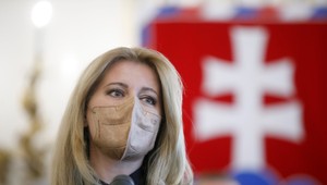 Politici o smeráckom útoku na prezidentku: ficizmus prekonal mečiarizmus