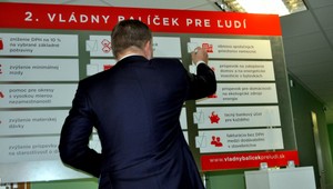 Fico odškrtol ďalšiu fajku, poskytol 30 miliónov na obnovu nemocníc