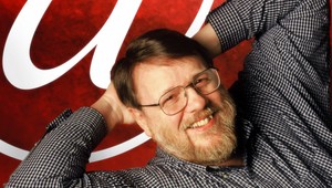 Vynálezca e-mailu zomrel. Prvú elektronickú správu poslal v roku 1971