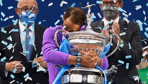 Nadal dobyl Barcelonu dvanásty raz. Oslávil to tradične