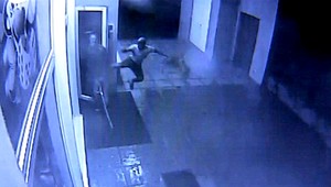 Osadníci napadli invalida, vzali mu aj barly