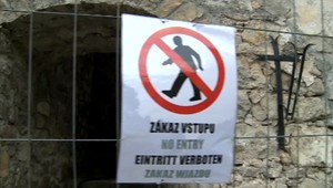 Hrad Strečno je poškodený, hrozí uvoľnovanie kameňov na cestu