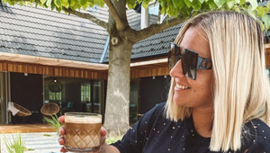 Cibulková si konečne vyrazila s partiou! Od samej radosti zabudla na podprsenku?!