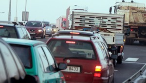 Z auta mu zostali len evidenčné čísla. Dá sa vozidlo odhlásiť?