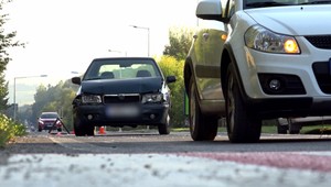 Vodička so synom v aute zastavila pred priechodom. Narazil do nej vodič pod vplyvom alkoholu