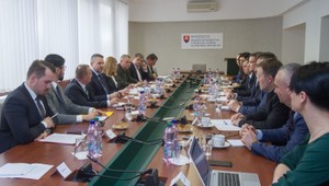 Potravinári a farmári rokovali na ministerstve. Riešili pozemkovú úpravu aj štrajk