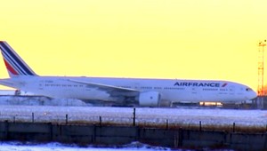 Pasažieri Air France uviazli na Sibíri. V mraze strávili štyri noci
