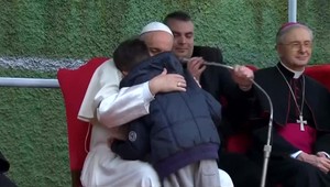 Chlapček dojal pápeža Františka